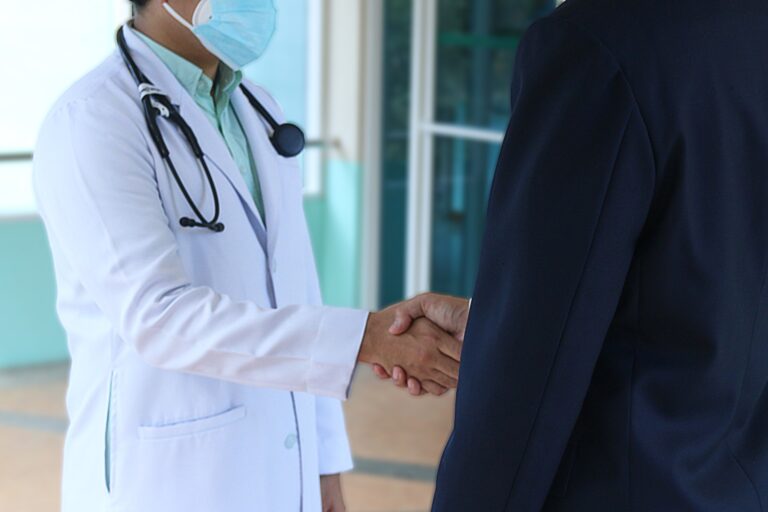 Arzt und Patient (Foto: Pixabay.com)